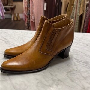 NeroGiardini Distressed Look Brown Leather Pointed Toe Heeled Sli on Boot 39